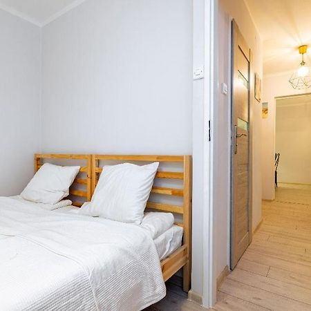 Rooms In The Centrum Of Warsaw Exterior photo